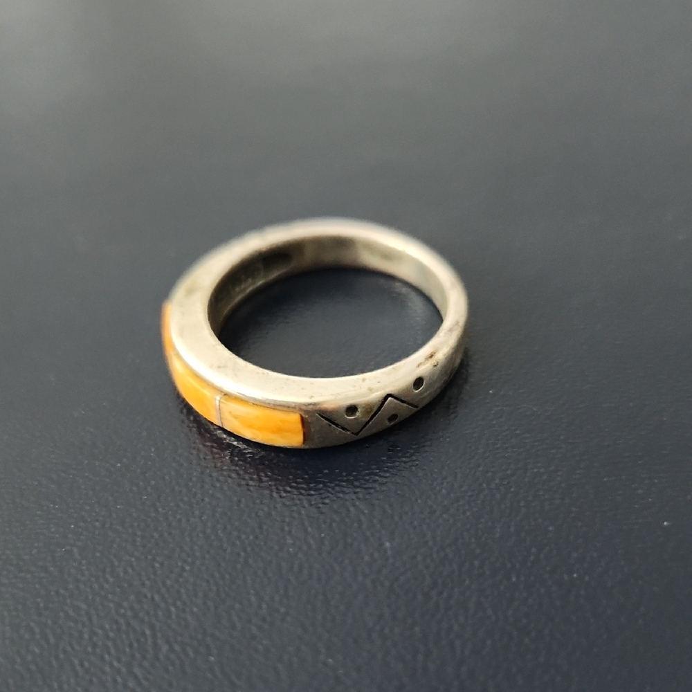 Vintage Signed Sterling WJ Waldeck Johnson Channel Spiny Oyster Stackable Ring 6